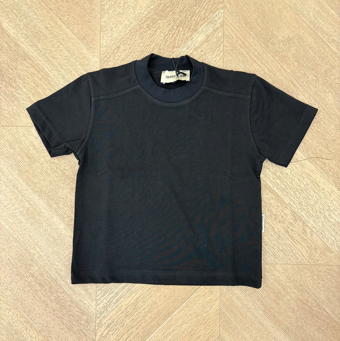 t shirt mezzo collo nera