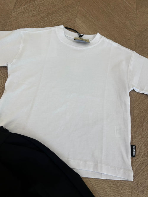 t-shirt lay bianca