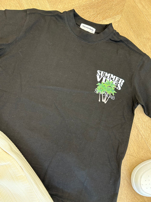 t-shirt summer vibes nera