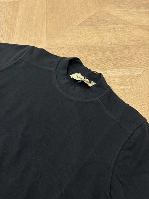 t shirt mezzo collo nera