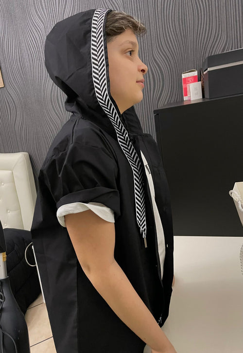 Camicia cappuccio nera