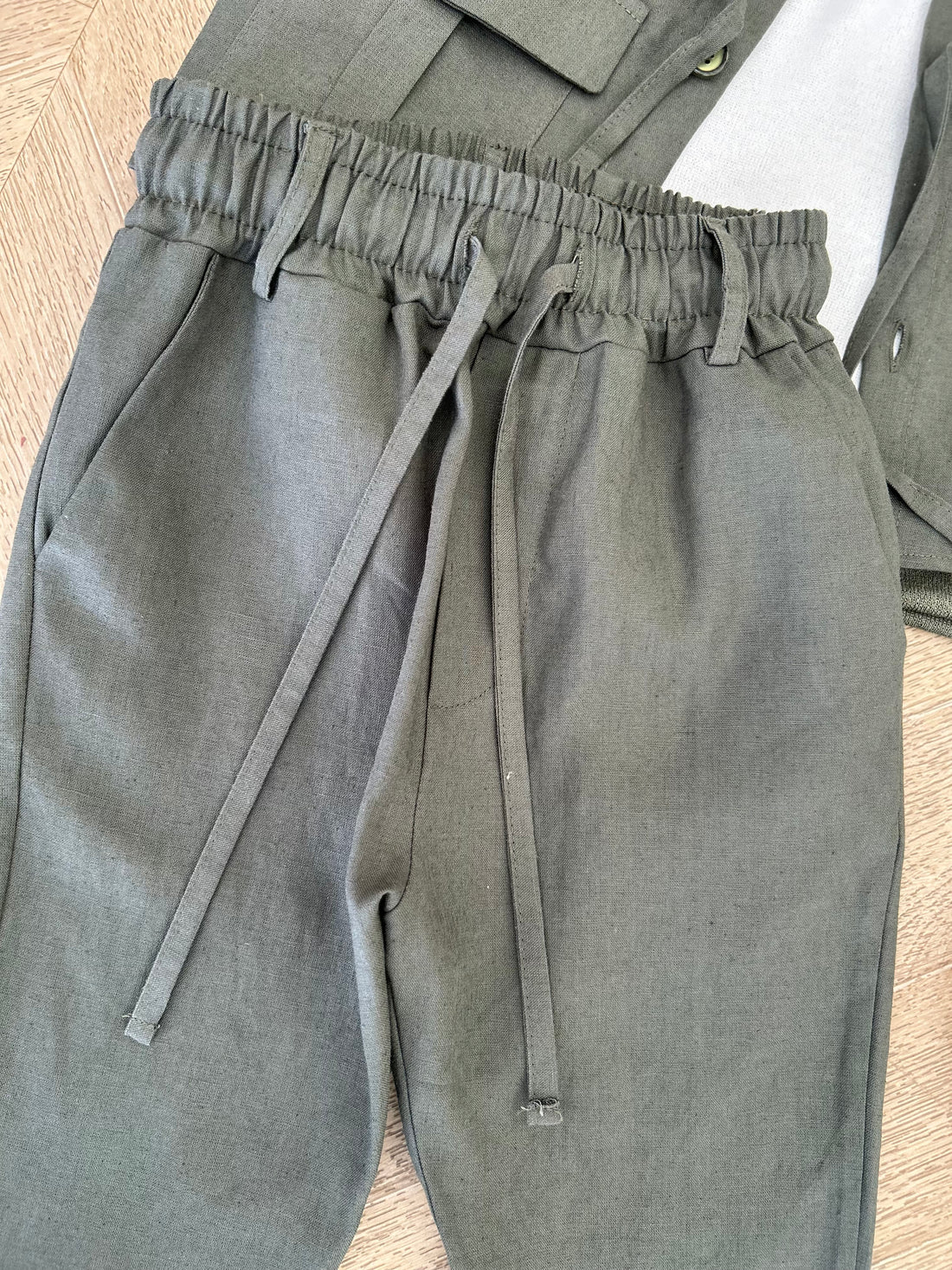 Pantalone military