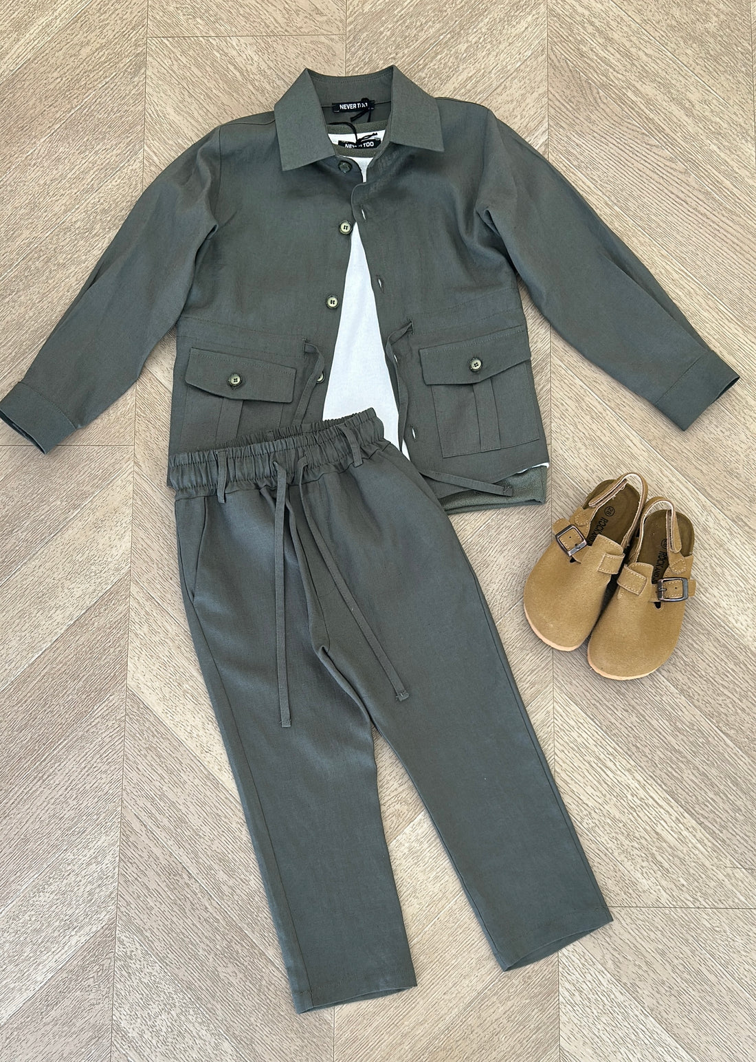 Pantalone military