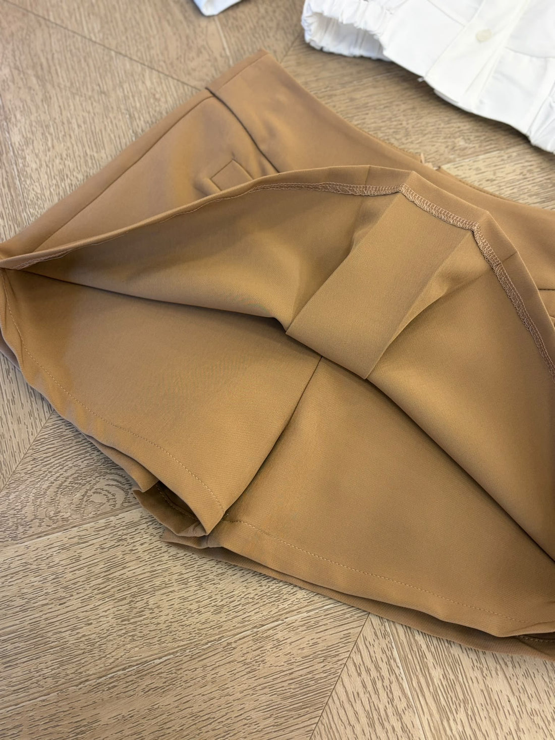 short beige