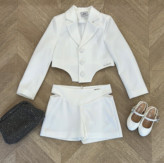 short off white