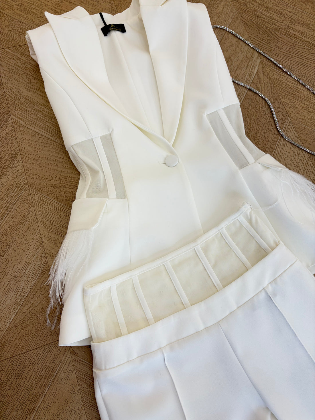 tailleur piume bianco