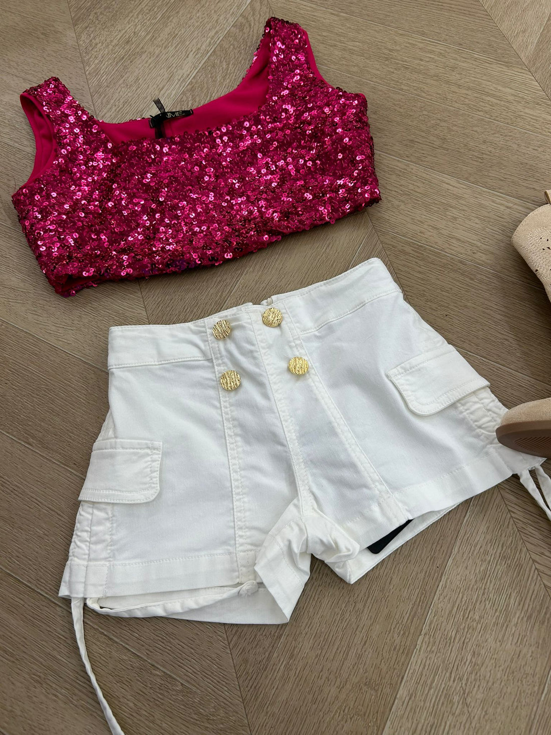 Short bottoni oro