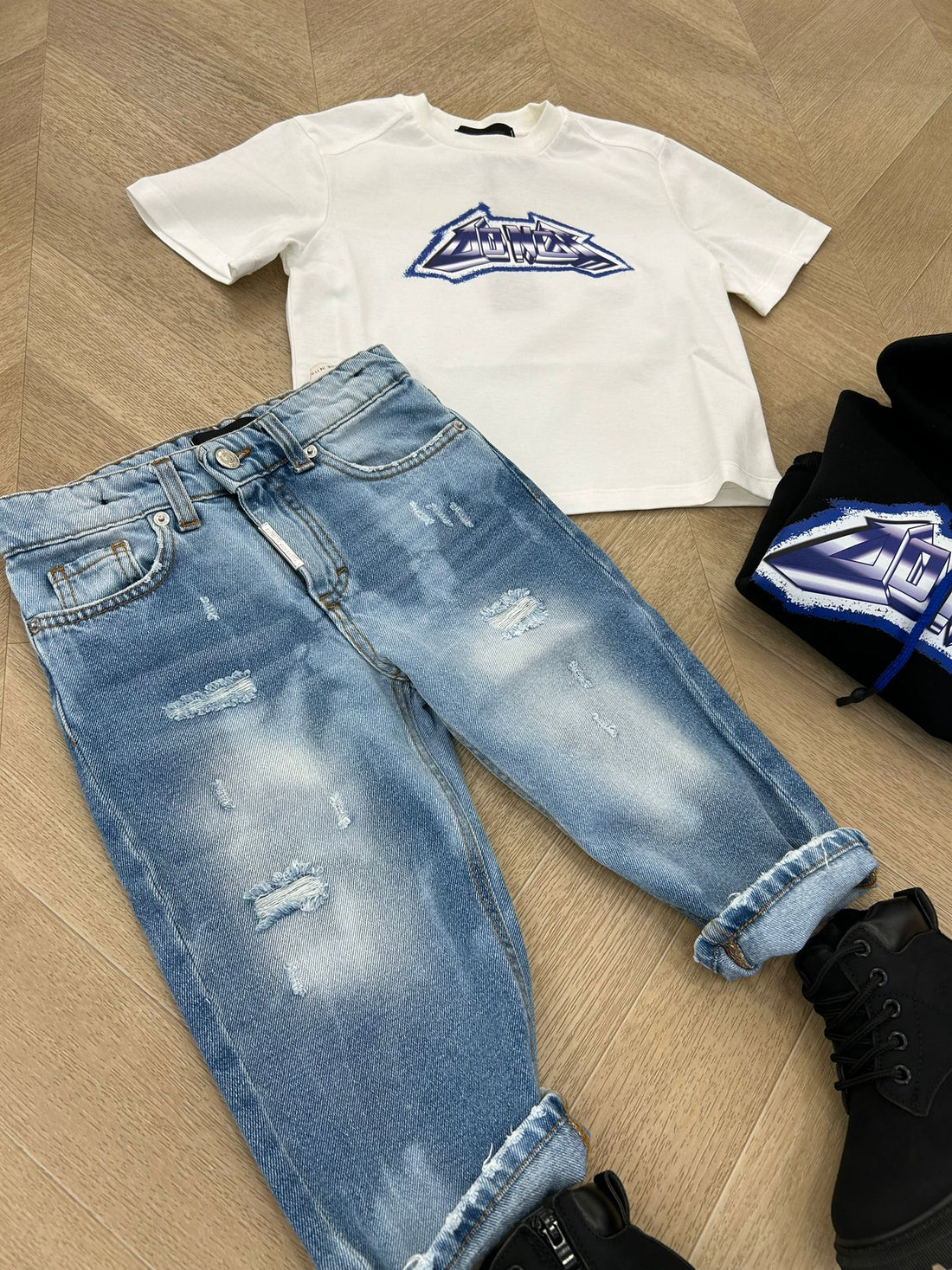 t-shirt leo
