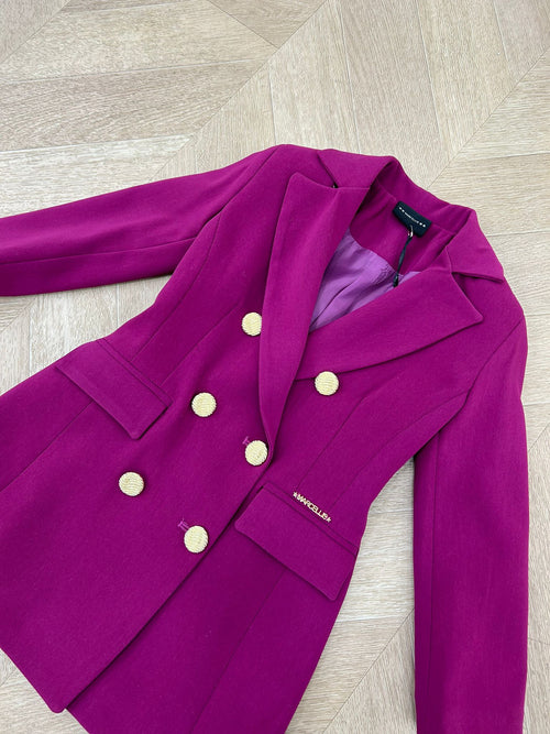 abito a giacca magenta