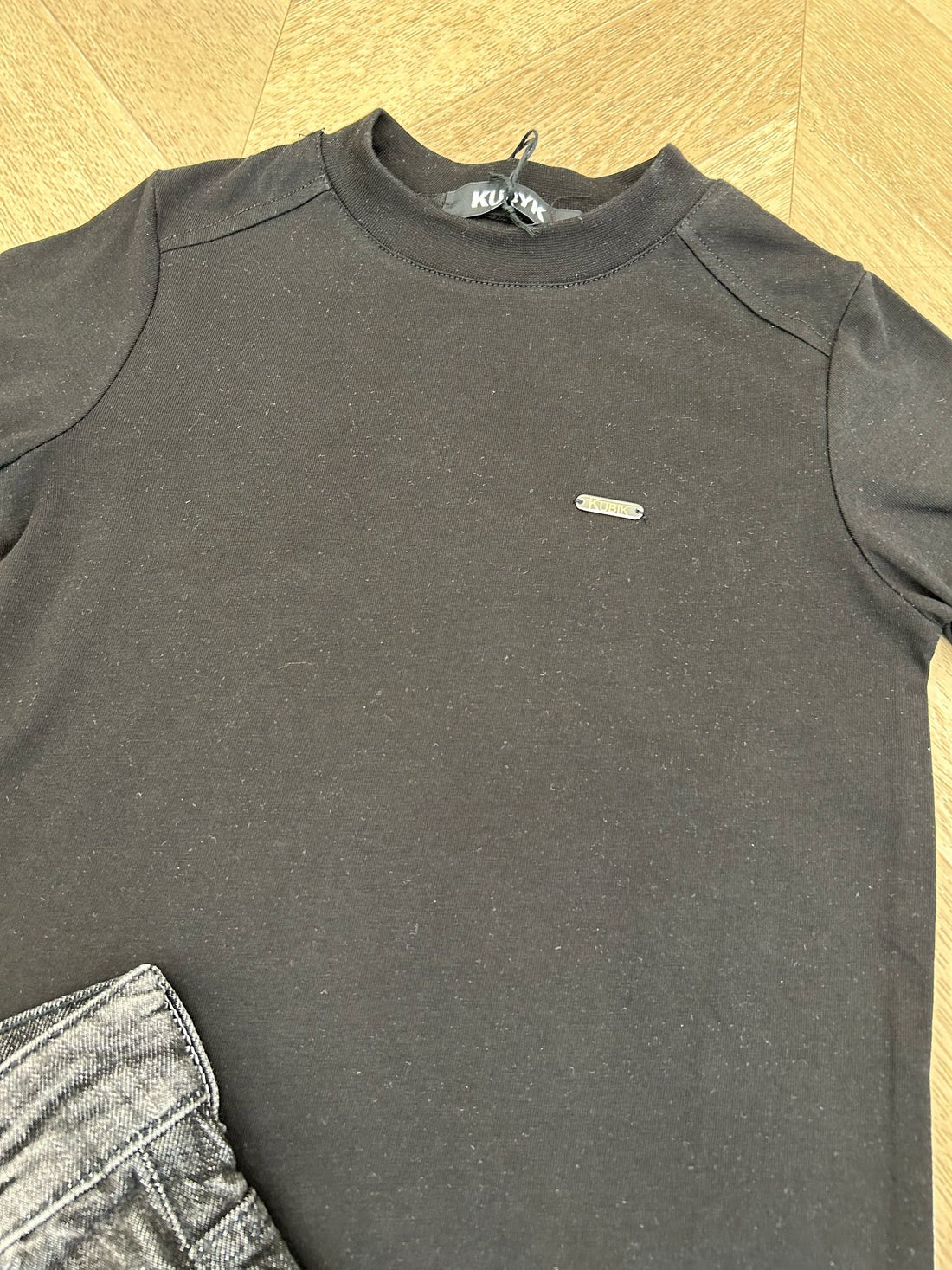 t-shirt plate nera
