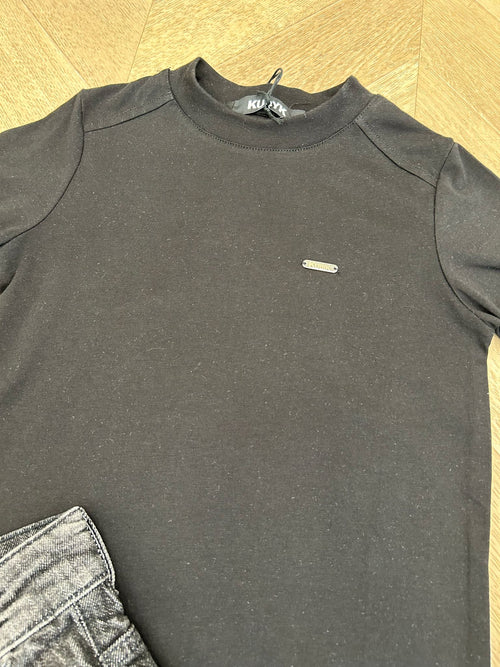 t-shirt plate nera