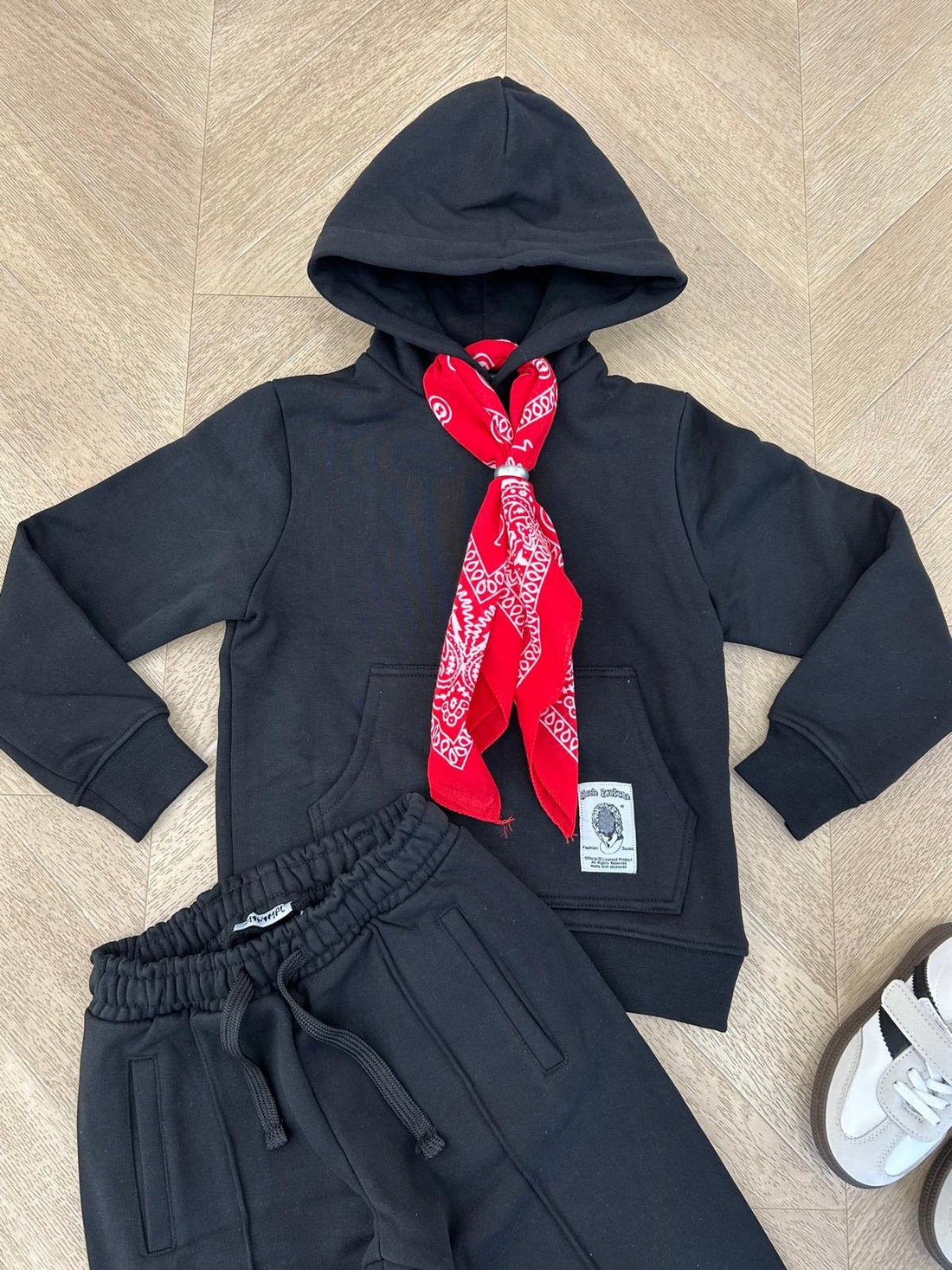 tuta bandana nera