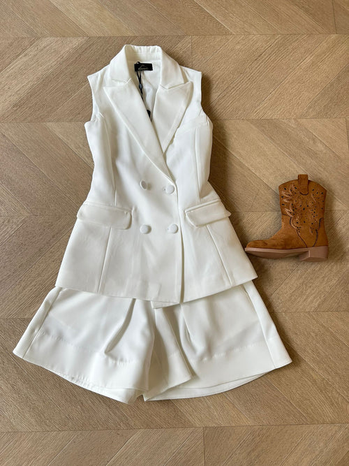 Tailleur bianco con strass